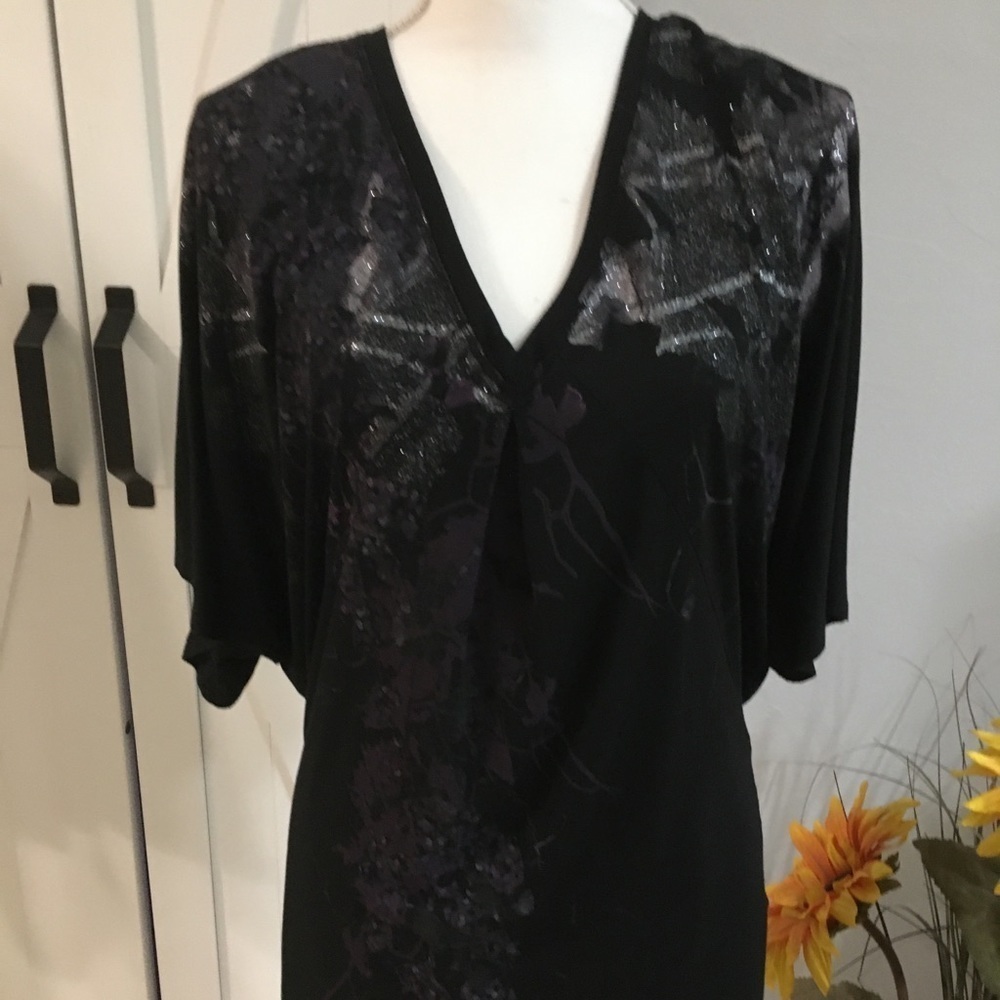 Nine West Jeans Blouse. Small V Neck. Shimmer. Soft. Stretch